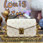 Louis Vuitton Pochette Metis East West M46914 Cream